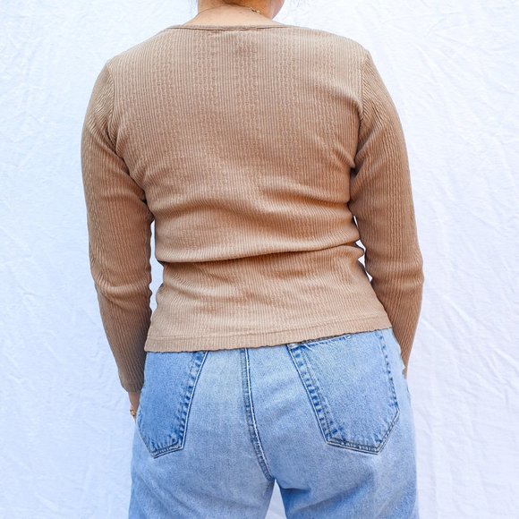 VINTAGE TAN LONG SLEEVE TOP - Picture 4 of 4